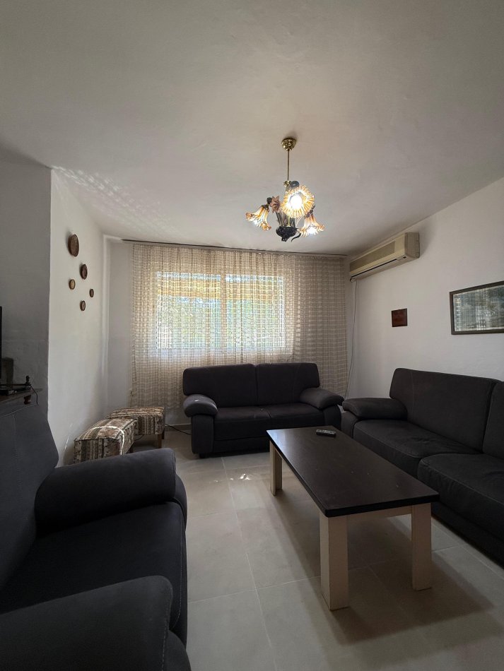 Tirane, jepet me qera apartament 3+1 te Mozaiku Kati 4, 85 m² 600 €