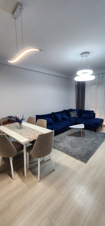 Tirane, jepet me qera apartament 2+1+Ballkon Kati 6, 100 m² 700 € (Vizion Plusi)