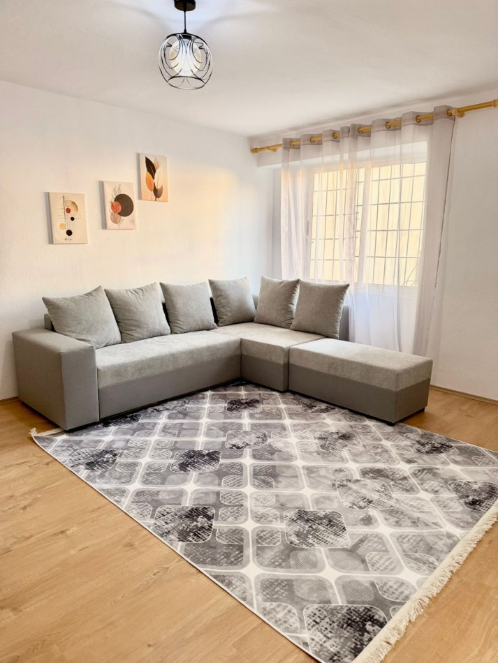 Tirane, jepet me qera apartament 1+1 Kati 2, 500 € 