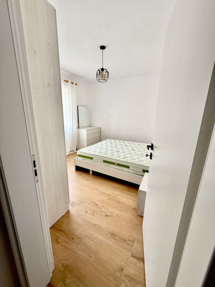 Tirane, jepet me qera apartament 1+1 Kati 2, 500 € 