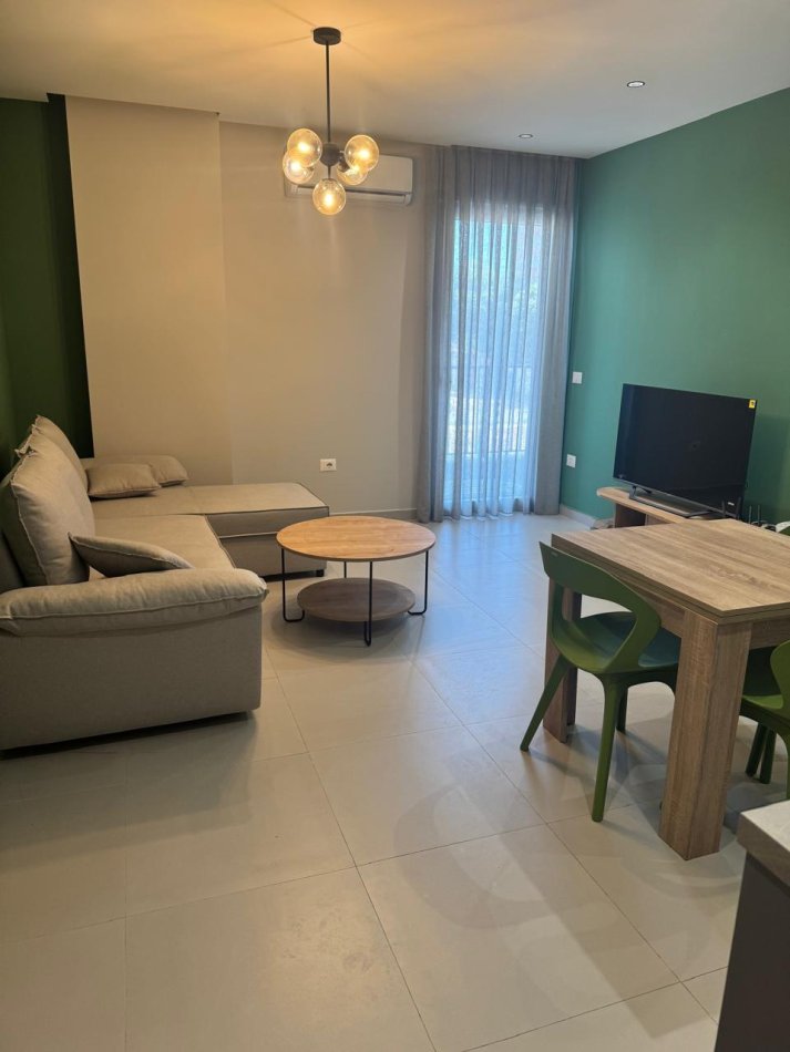 Tirane, jap me qera apartament 2+1+Ballkon Kati 3, 88 m² 750 € (FIORI di Bosko)