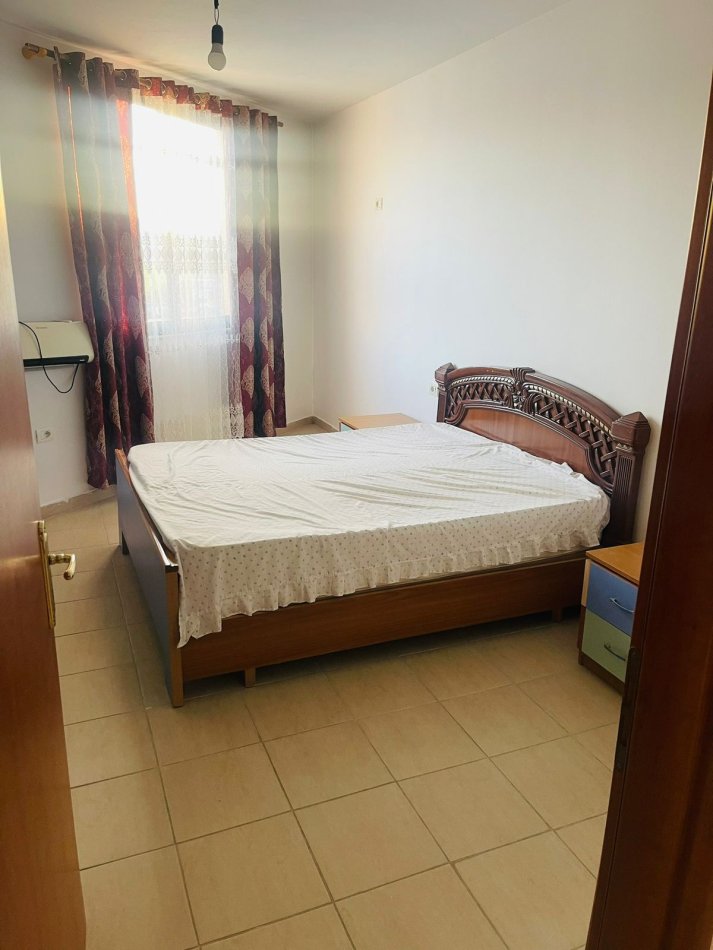 Tirane, jepet me qera apartament 1+1 Kati 9, 83 m² 400 € 