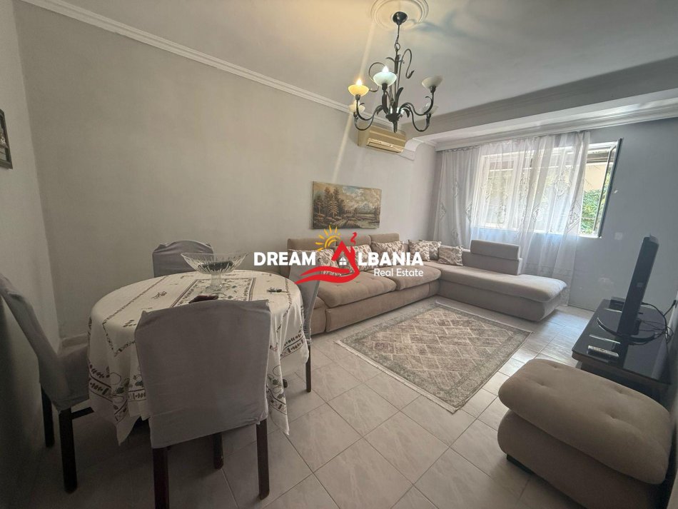 Tirane, jepet me qera apartament 2+1 Kati 1, 74 m² 500 € (Tek Pazari i Ri, Rruga Tefta Tashko Koco)