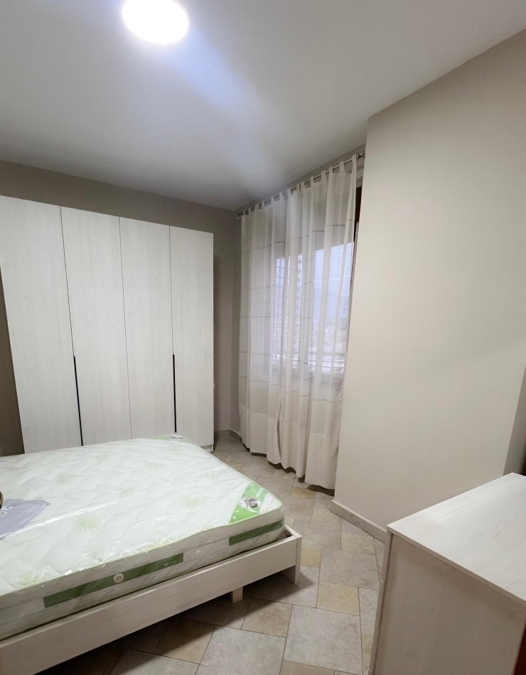 Tirane, jepet me qera apartament 1+1+Ballkon Kati 15, 67 m² 550 € (Qendër, Pranë Prokurorisë Përgjithshme)