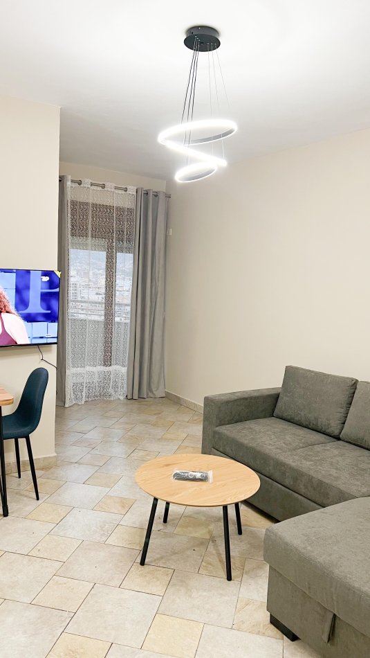 Tirane, jepet me qera apartament 1+1+Ballkon Kati 15, 67 m² 550 € (Qendër, Pranë Prokurorisë Përgjithshme)