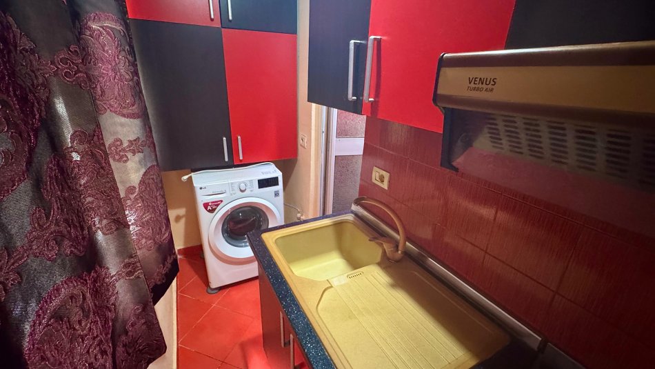 Garsoniere (€270) Kinostudio
