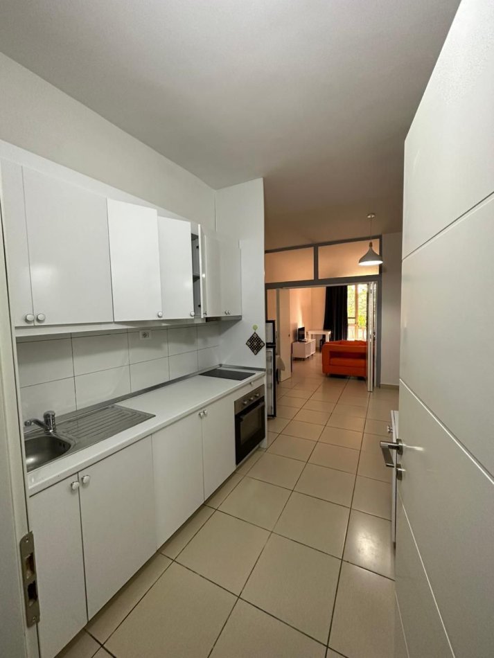 Tirane, jepet me qera apartament 1+1 Kati 2, 60 m² 400 € (Kodra e diellit)