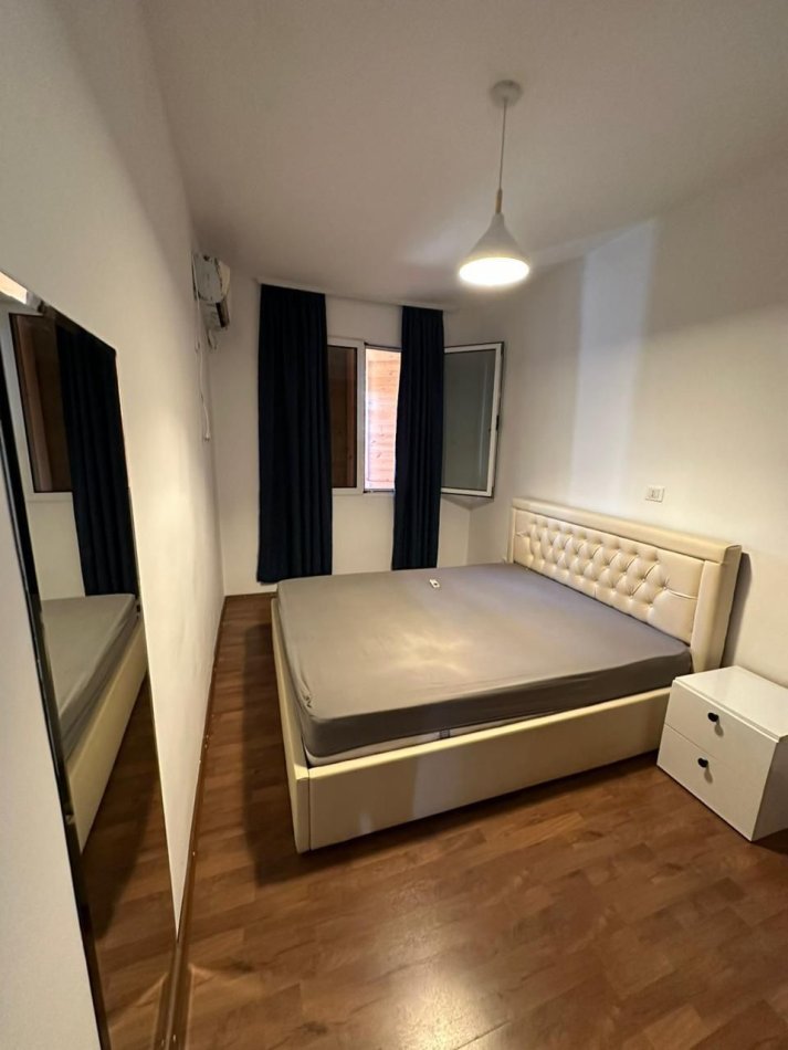 Tirane, jepet me qera apartament 1+1 Kati 2, 60 m² 400 € (Kodra e diellit)