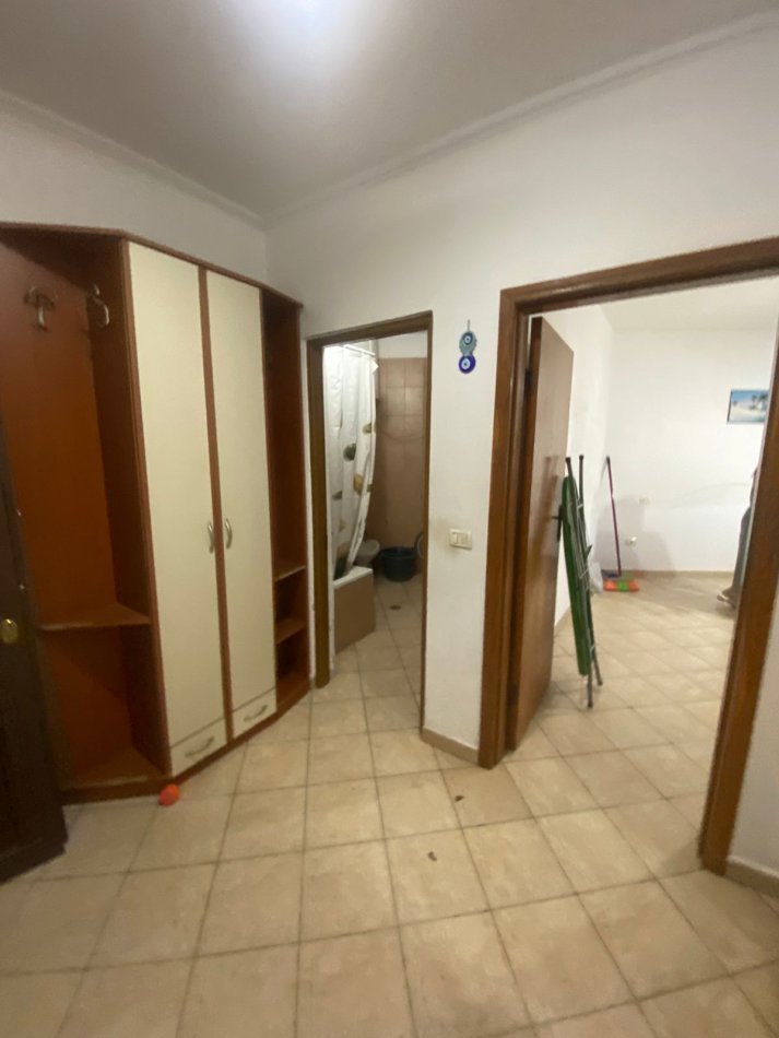 Tirane, jepet me qera apartament 2+1+Ballkon Kati 10, 90 m² 450 € (Brryli)
