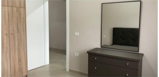 Tirane, jepet me qera apartament 1+1+BLK Kati 1, 70 m² 300 Euro (bego hoxha)