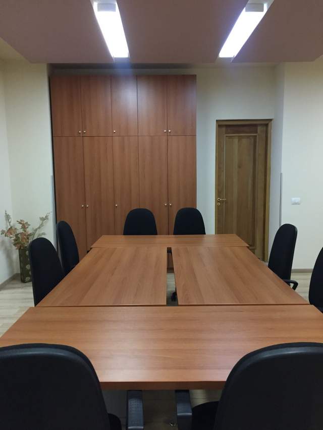 Tirane jepen me qira poste pune, zyra