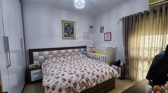 Tirane, shitet apartament 2+1+BLK