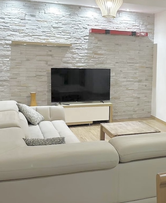 Jepet me qera apartament 2+1