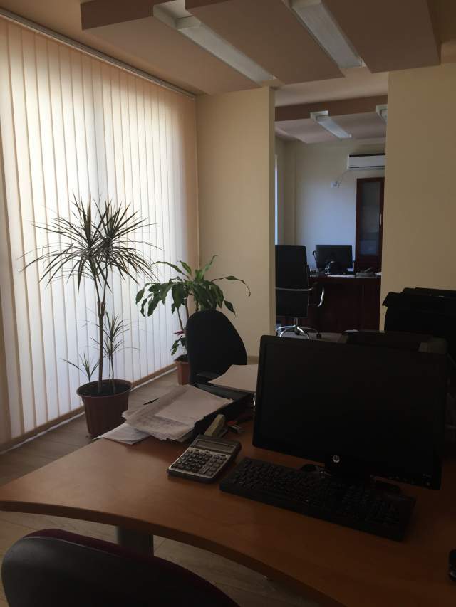 Co working space, poste pune me qira, adrese seli biznesi