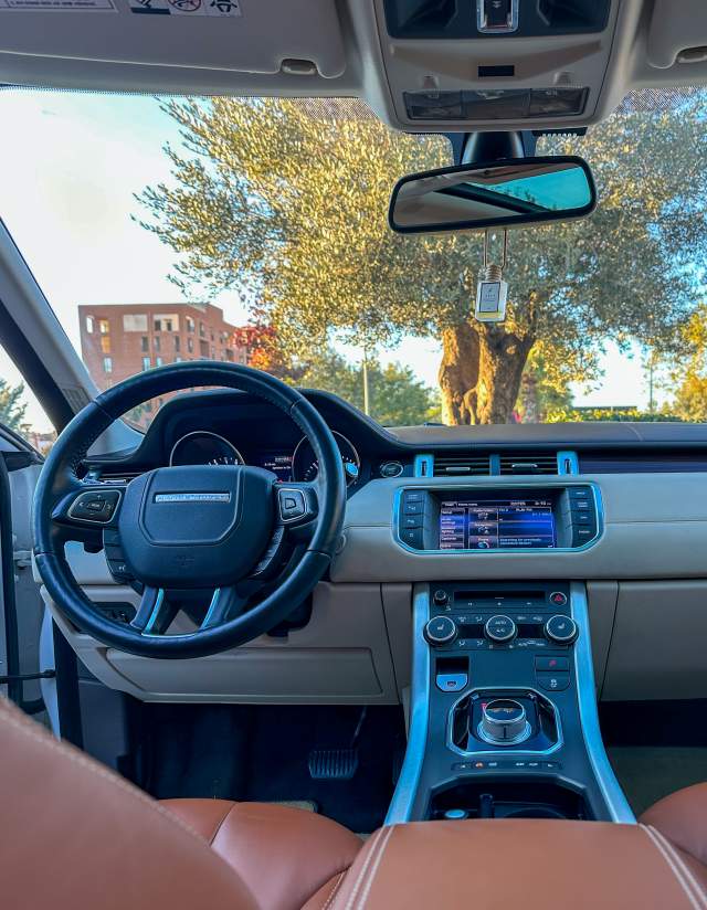 Tirane, shitet Rover ange Rover Evoque Viti 2013, 1 Euro
