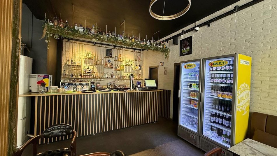 Tirane, jepet me qera , 2.000 € (Rruga Xhanfize Keko)