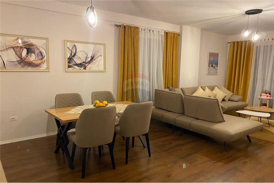 Tirane, jepet me qera apartament 2+1+Ballkon Kati 5, 89 m² 600 € (Kompleksi ASL)