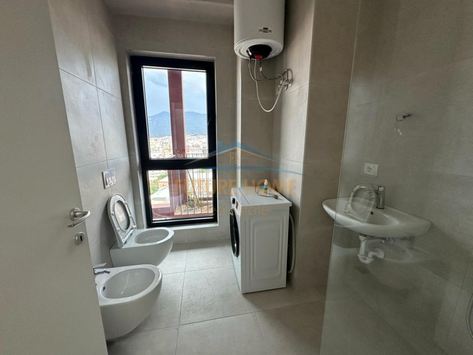 Tirane, shitet apartament Kati 14, 77 m² 194.000 € (Garden Building Residence)