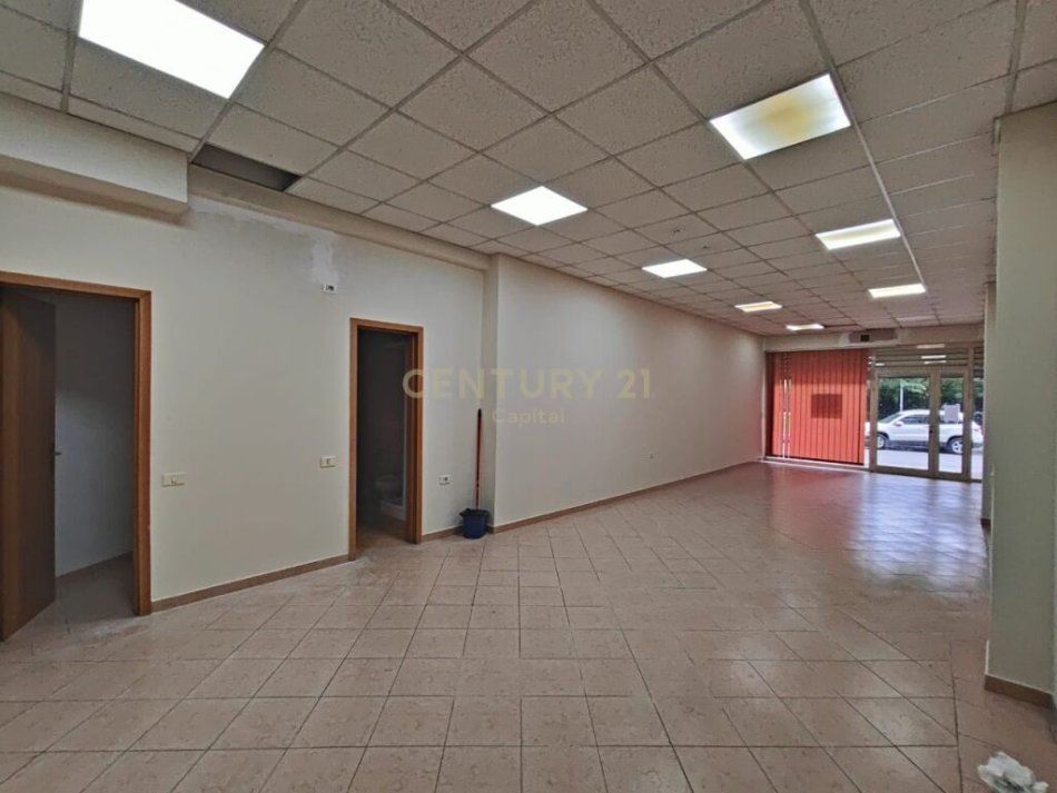 Njësi komerciale për Qera në Brrakë, Tiranë