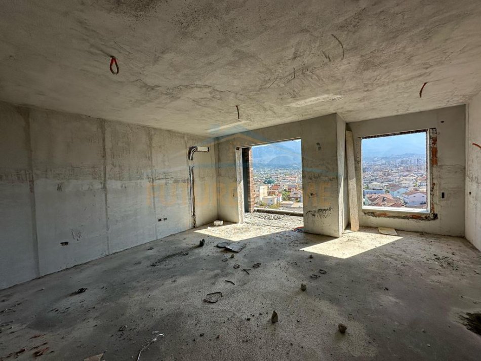 Tirane, shitet apartament 2+1+Ballkon Kati 7, 112 m² 156.000 € (5 Maj)