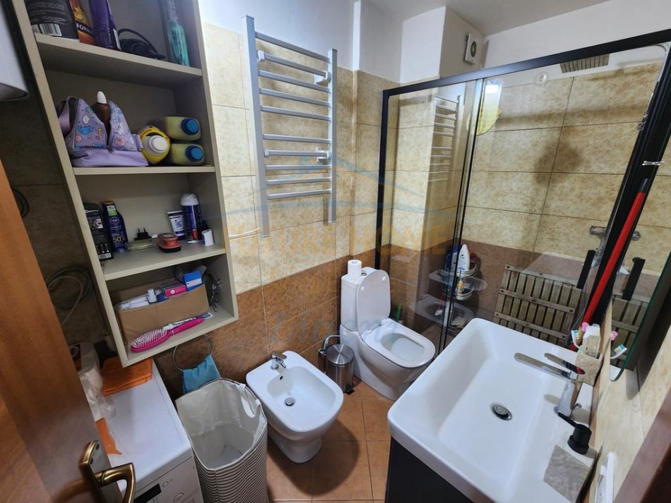 Tirane, shitet apartament 1+1+Ballkon Kati 3, 63 m² 155.000 € (Kodra e diellit)