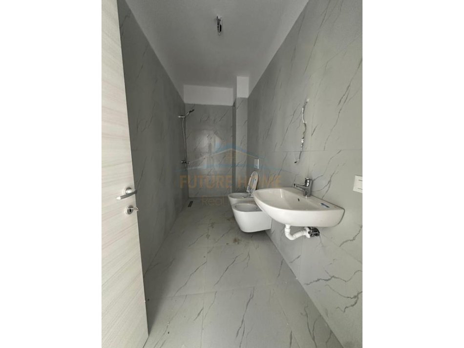 Tirane, shitet apartament 2+1+Ballkon Kati 7, 140 m² 470.000 € (Myslym Shyr)