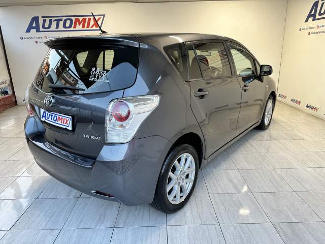 Tirane, shes makine Toyota VERSO Viti 2009, 7.900 Euro