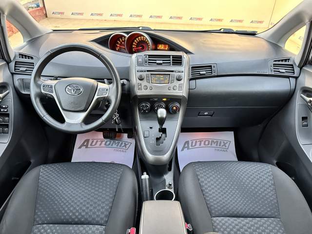 Tirane, shes makine Toyota VERSO Viti 2009, 7.900 Euro