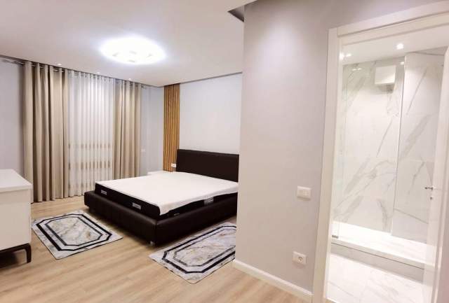 Tirane, jepet me qera apartament Kati 2, 220 m² 1.500 Euro (Secret garden)