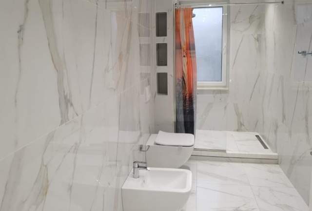 Tirane, jepet me qera apartament Kati 2, 220 m² 1.500 Euro (Secret garden)