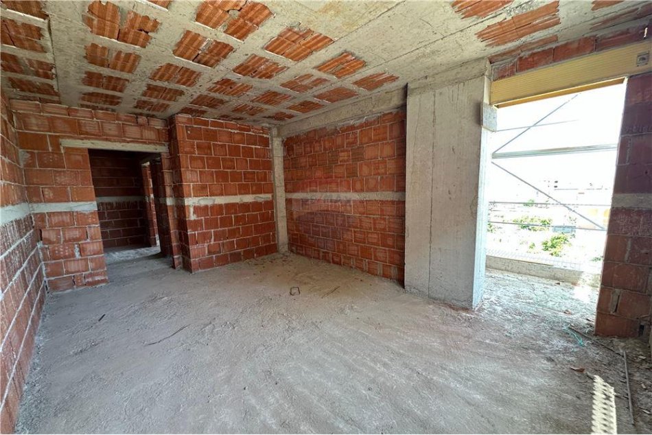 Tirane, shitet apartament 1+1+Ballkon Kati 2, 63 m² 69.000 € (Univers City)