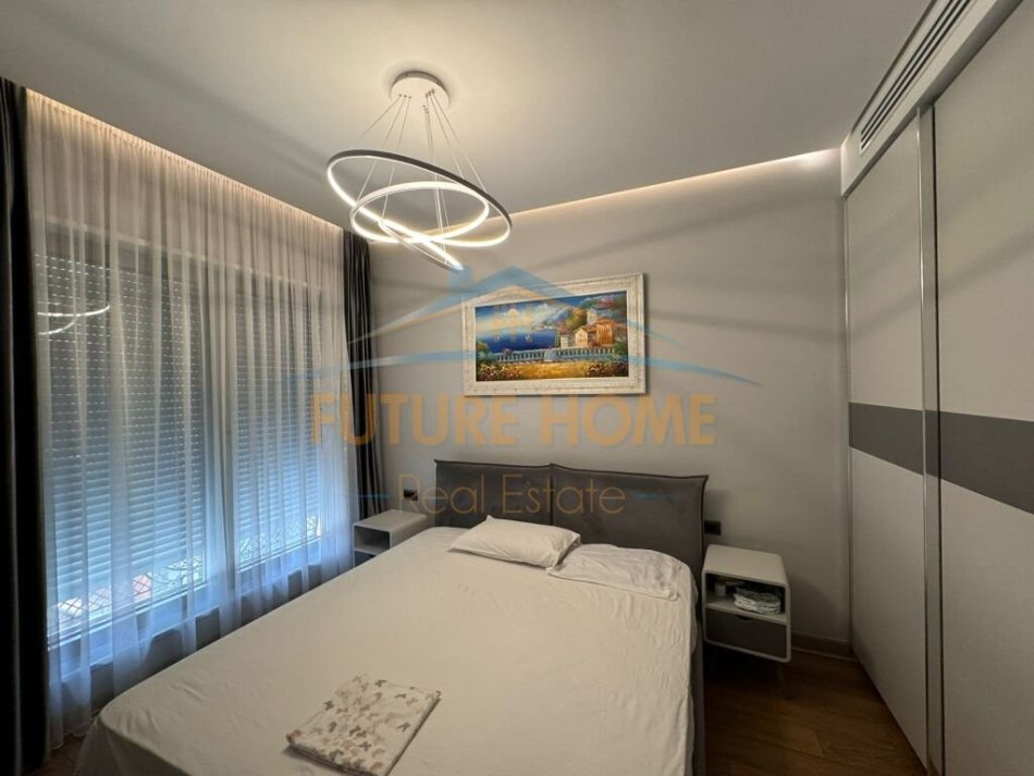 Tirane, shitet apartament 2+1+Ballkon Kati 8, 138 m² 530.000 € (Kompleksi Delijorgji)