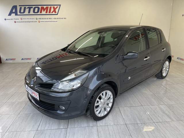 Tirane, shes makine Renault clio Viti 2008, 5.200 Euro