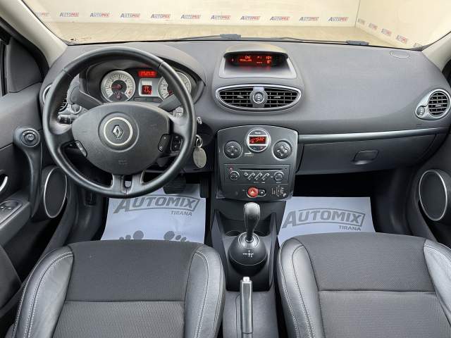 Tirane, shes makine Renault clio Viti 2008, 5.200 Euro
