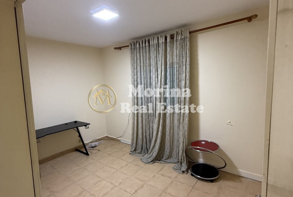 Tirane, jepet me qera apartament 2+1 Kati 4, 100 m² 600 € (Komuna Parisit)