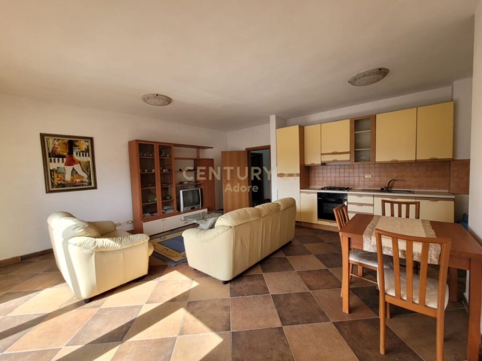 Jepet me qera apartament 2+1+2 tek 9 Kateshet