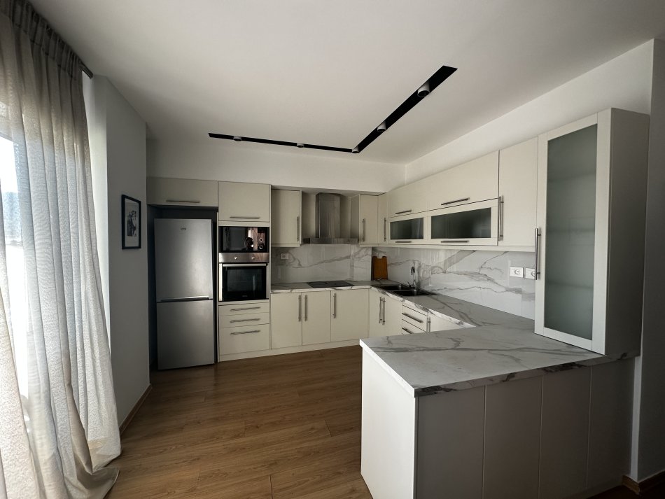Tirane, shitet apartament 2+1+Ballkon Kati 4, 112 m² 208.000 € (Irfan Tomini)