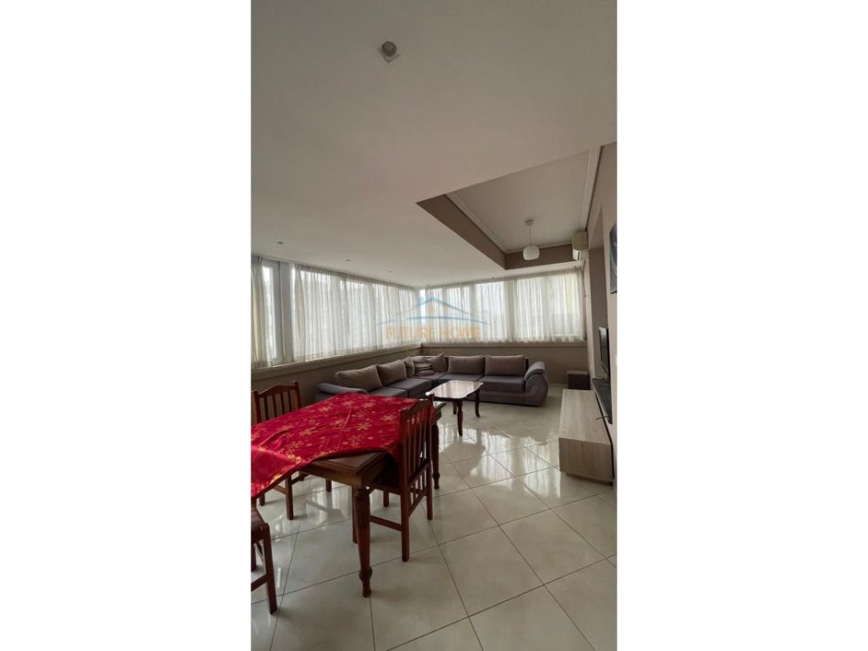 Tirane, shitet apartament 2+1+Ballkon Kati 4, 99 m² 190.000 € (Ish Parku)
