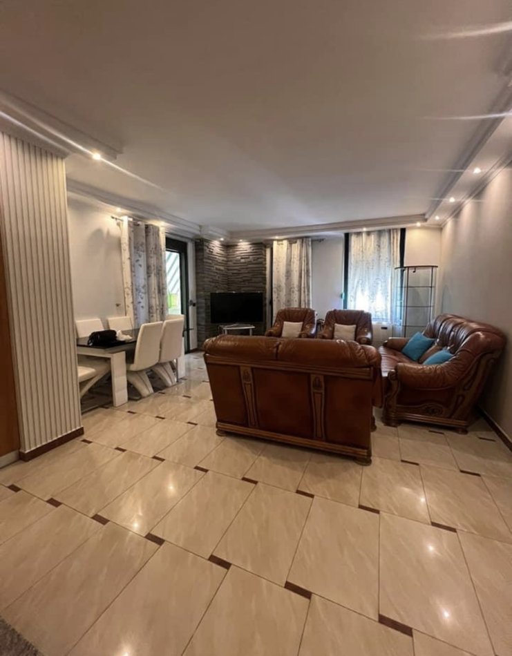 🏡Jepet  me qera apartament 2+1+2 +Ballkon 2 poste parkimi Kati 4, 122 m² 1.200 € (Ish ekspozita)