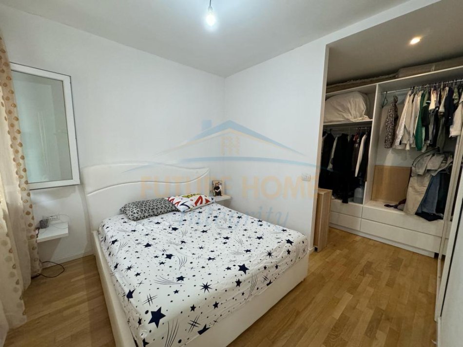 Tirane, jepet me qera apartament 2+1 Kati 0, 80 m² 1.000 € (Sauk)