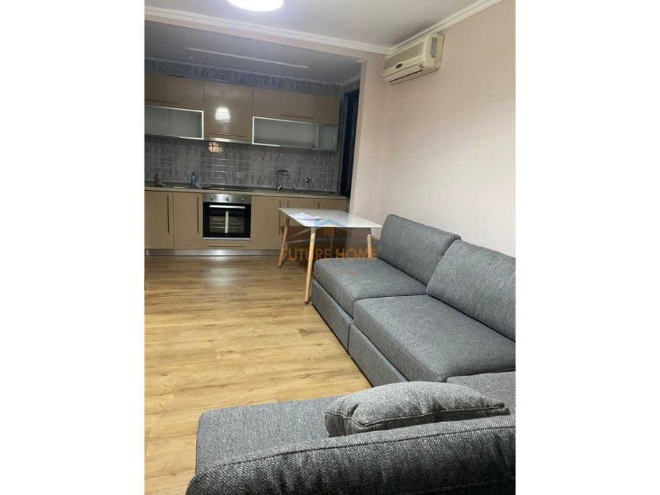 Tirane, jepet me qera apartament 2+1 Kati 2, 76 m² 500 € (Brryl)
