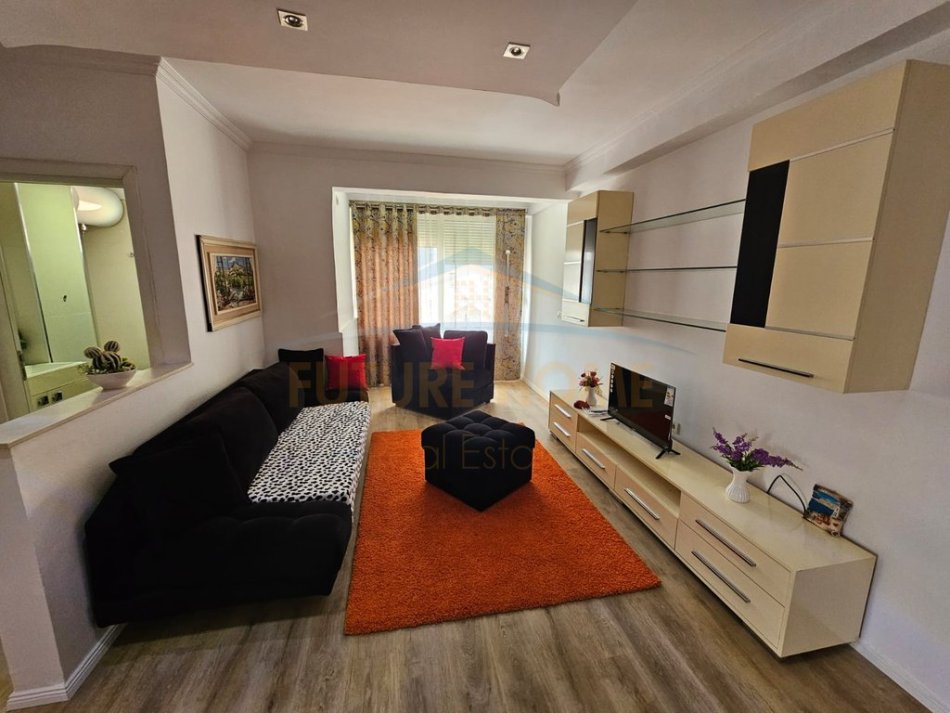 Tirane, shitet apartament 2+1+Ballkon Kati 3, 91 m² 120.000 € (Fresk)