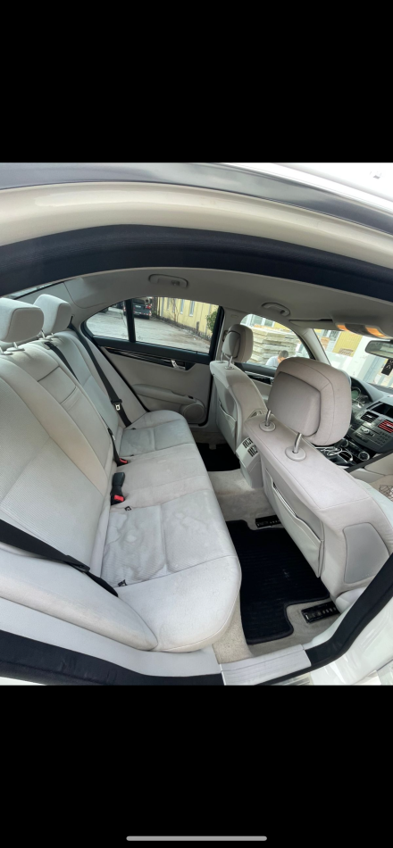 Tirane, shitet makine MERCEDES BENZ C CLASS W204 Nafte, e bardhë manuale Klima 215 km 6.500 €