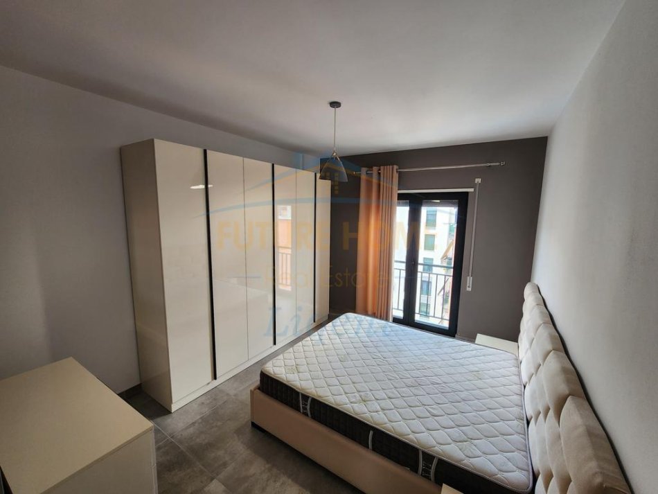 Tirane, jepet me qera apartament 2+1 Kati 6, 92 m² 620 € (Unaza e Re)