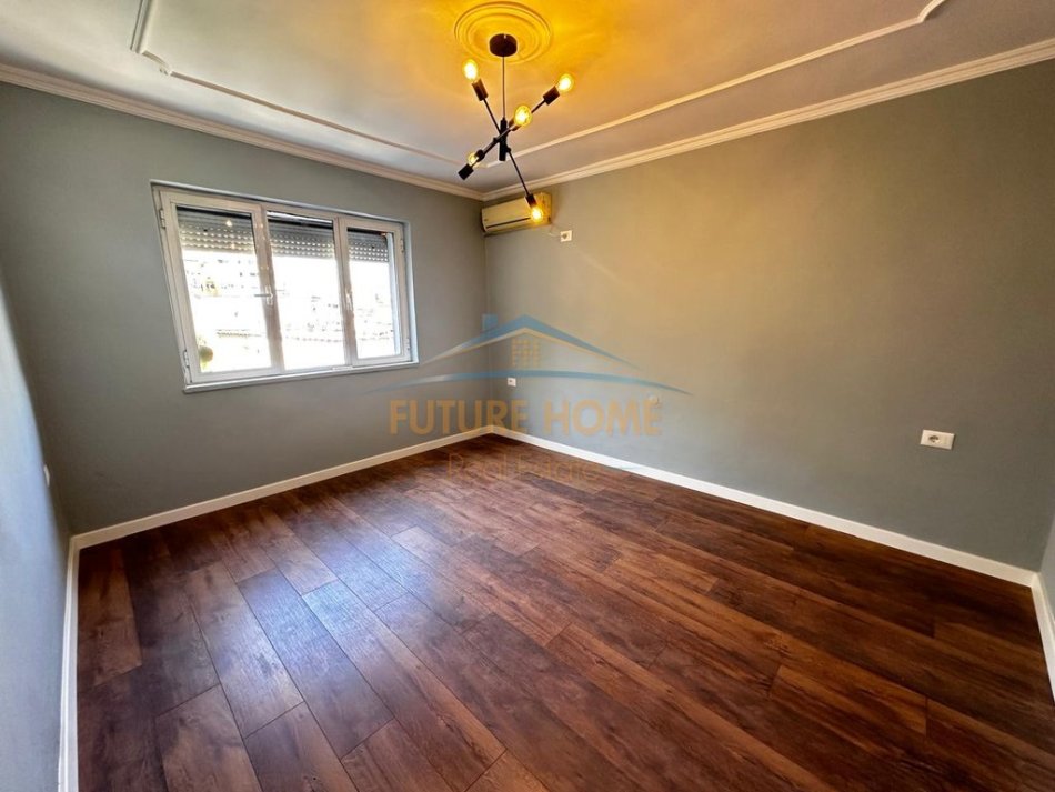 Tirane, shitet apartament 1+1+Ballkon Kati 5, 56 m² 127.000 € (Rruga e Elbasanit)