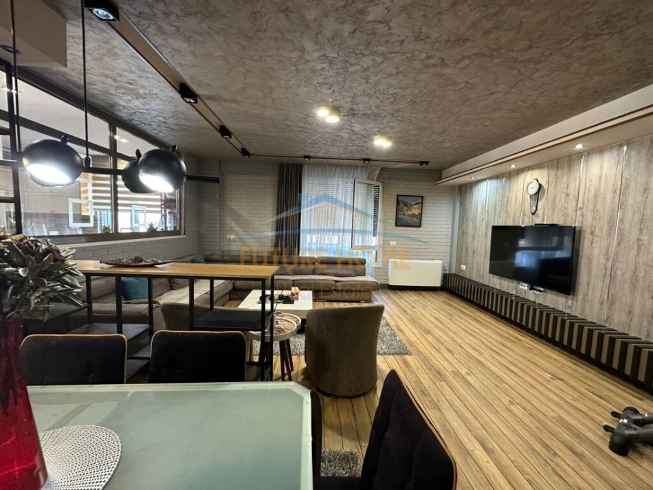 Tirane, shitet apartament 2+1+Ballkon Kati 2, 192 m² 590.000 € (Myslym Shyri)