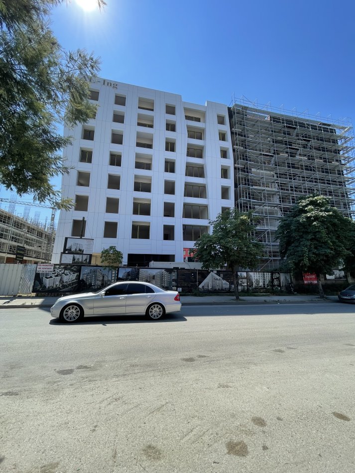 Tirane, shes apartament 2+1+Aneks+Ballkon Kati 4, 102 m² 143.000 € (PORCELAN)