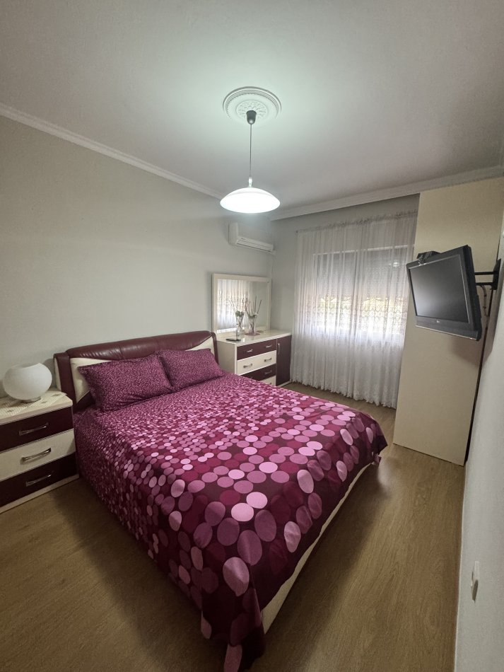 Tirane, jepet me qera apartament 2+1+Ballkon Kati 5, 75 m² 550 € (Rr. Foto Janku pas ish hipotekes, Don Bosko)