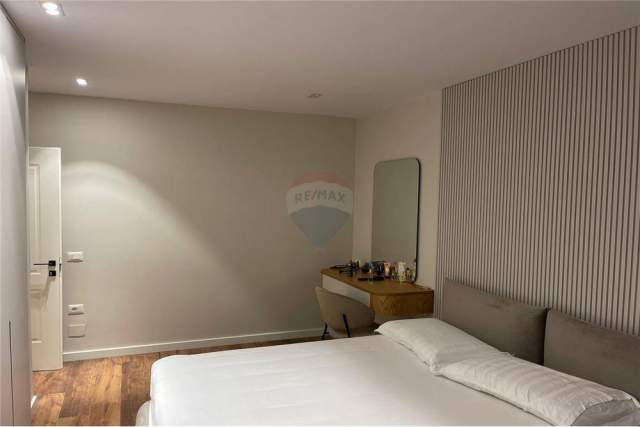 Tirane, jepet me qera apartament 1+1+BLK Kati 5, 65 m² 600 Euro (Rruga e Kavajes)