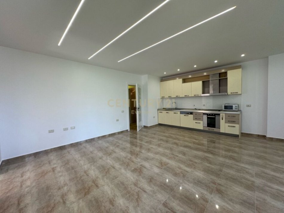 Tirane, shitet apartament 2+1, Kati 3, 90 m2 140,000 € (Kodra e Diellit)